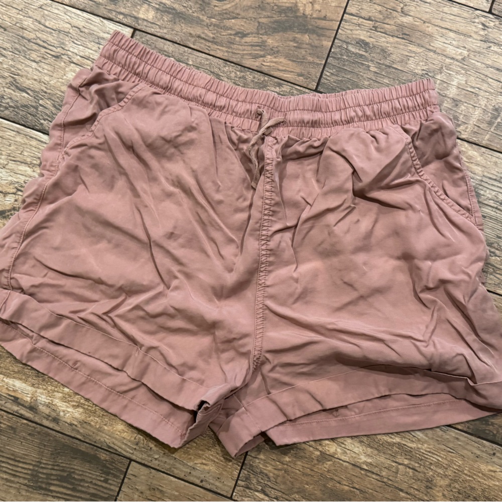 Universal Thread Pink Athletic Shorts Lightweight Design